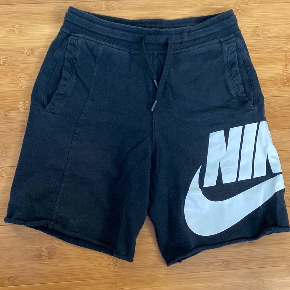 Nike youth boys drawstring shorts with pockets